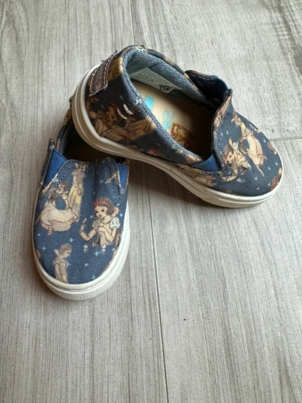 Toms Tiny Luca Snow White Slip-on Shoes